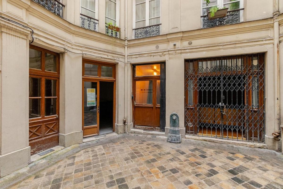 Studio Paris - Metro 7 Cadet - Quartier Faubourg-Montmartre エクステリア 写真